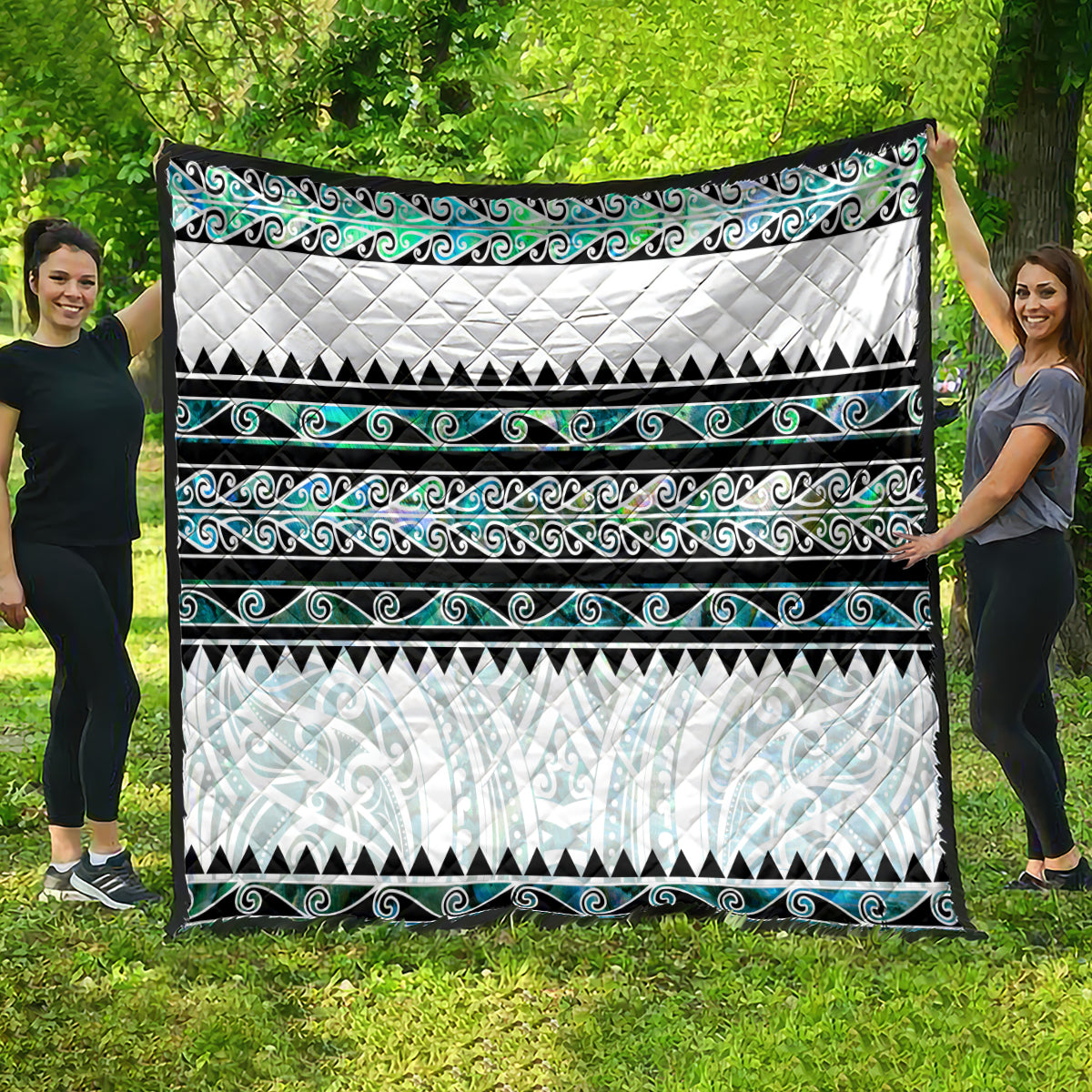 New Zealand Aotearoa Quilt With Paua Shell Kowhaiwhai Pattern LT05 - Polynesian Pride
