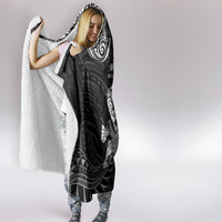 New Zealand Maori Taiaha Hooded Blanket Tiki Warrior Black LT05 - Polynesian Pride