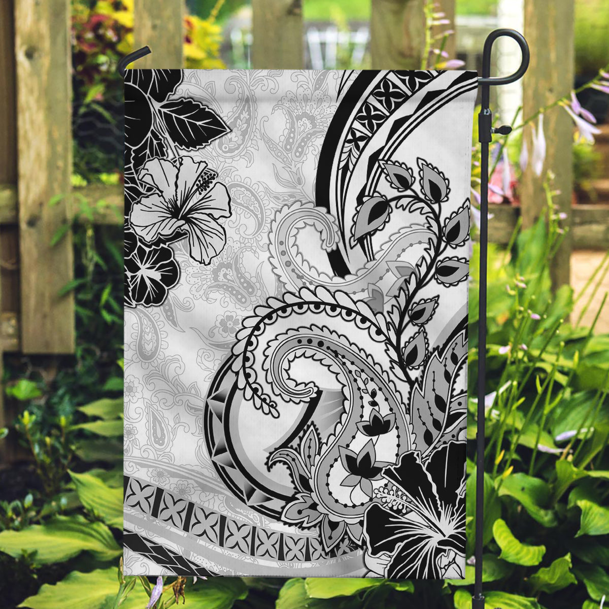 Polynesia Paisley Garden Flag Mix White Polynesian Pattern
