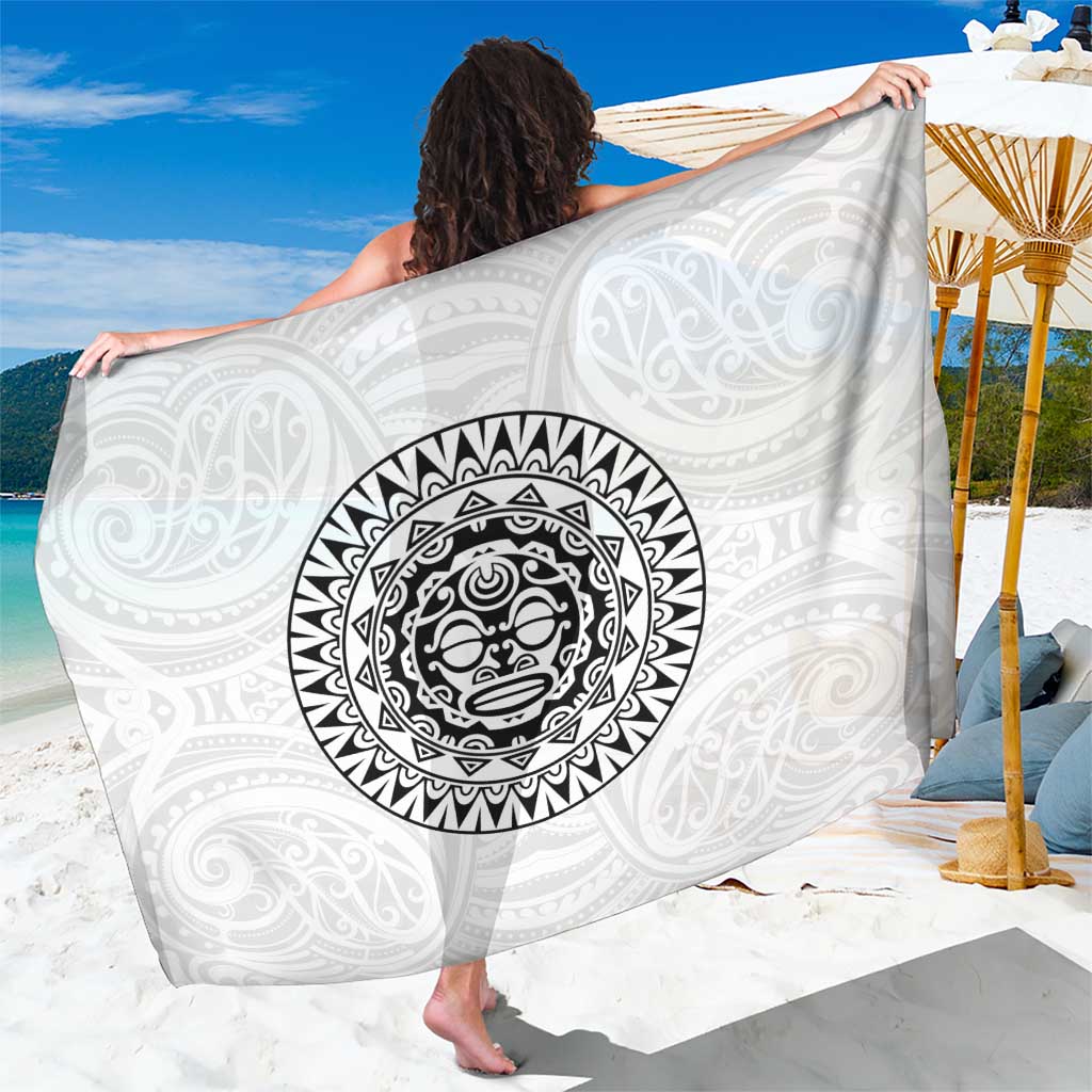 New Zealand Aotearoa Sarong Maori Te Mata O Rongokako LT05 One Size 44 x 66 inches White - Polynesian Pride
