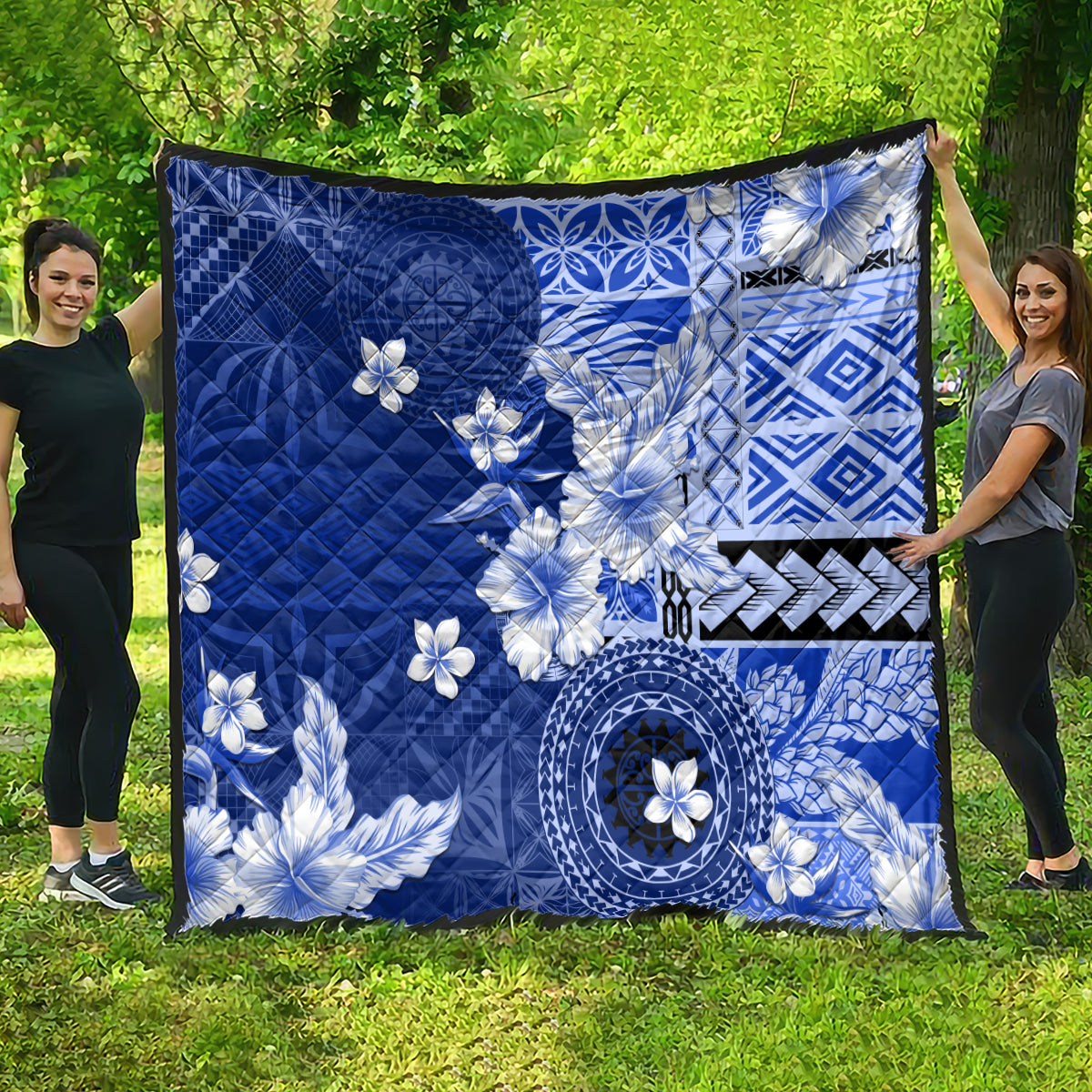 Samoa Siapo Pattern With Navy Hibiscus Quilt LT05 - Polynesian Pride