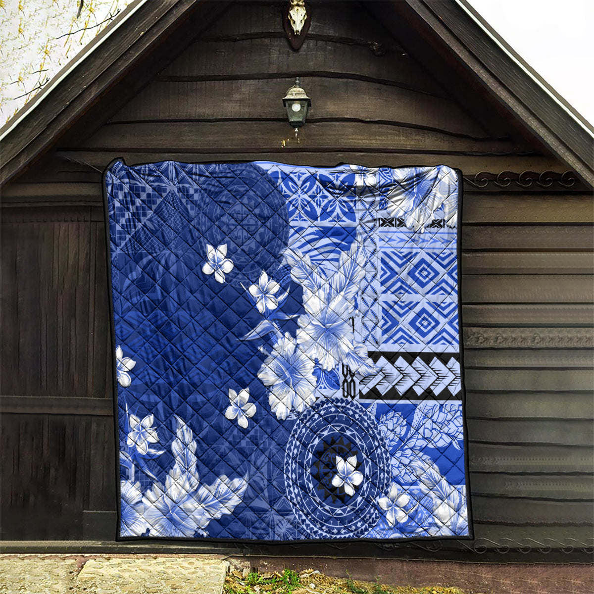 Samoa Siapo Pattern With Navy Hibiscus Quilt LT05 - Polynesian Pride