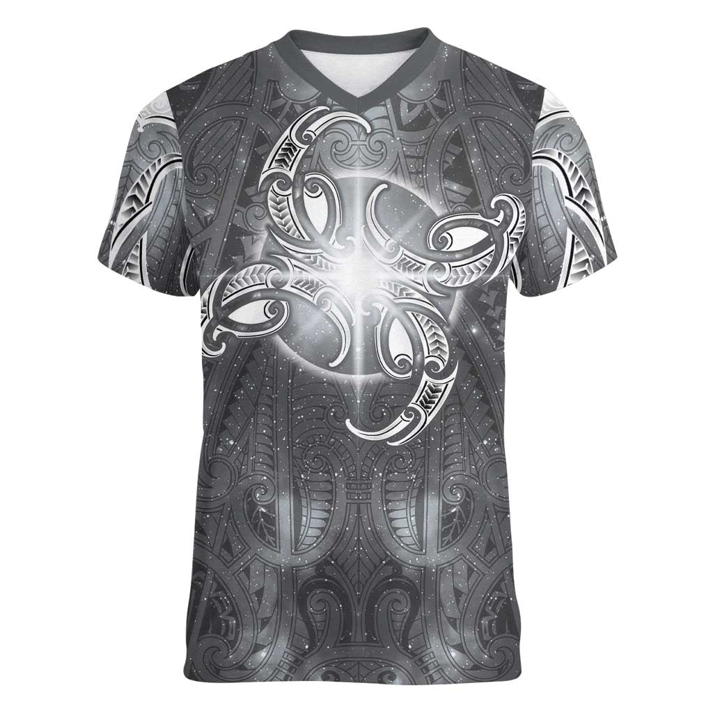 New Zealand Matariki Ururangi Women V-Neck T-Shirt Maori Moko Grey Galaxy