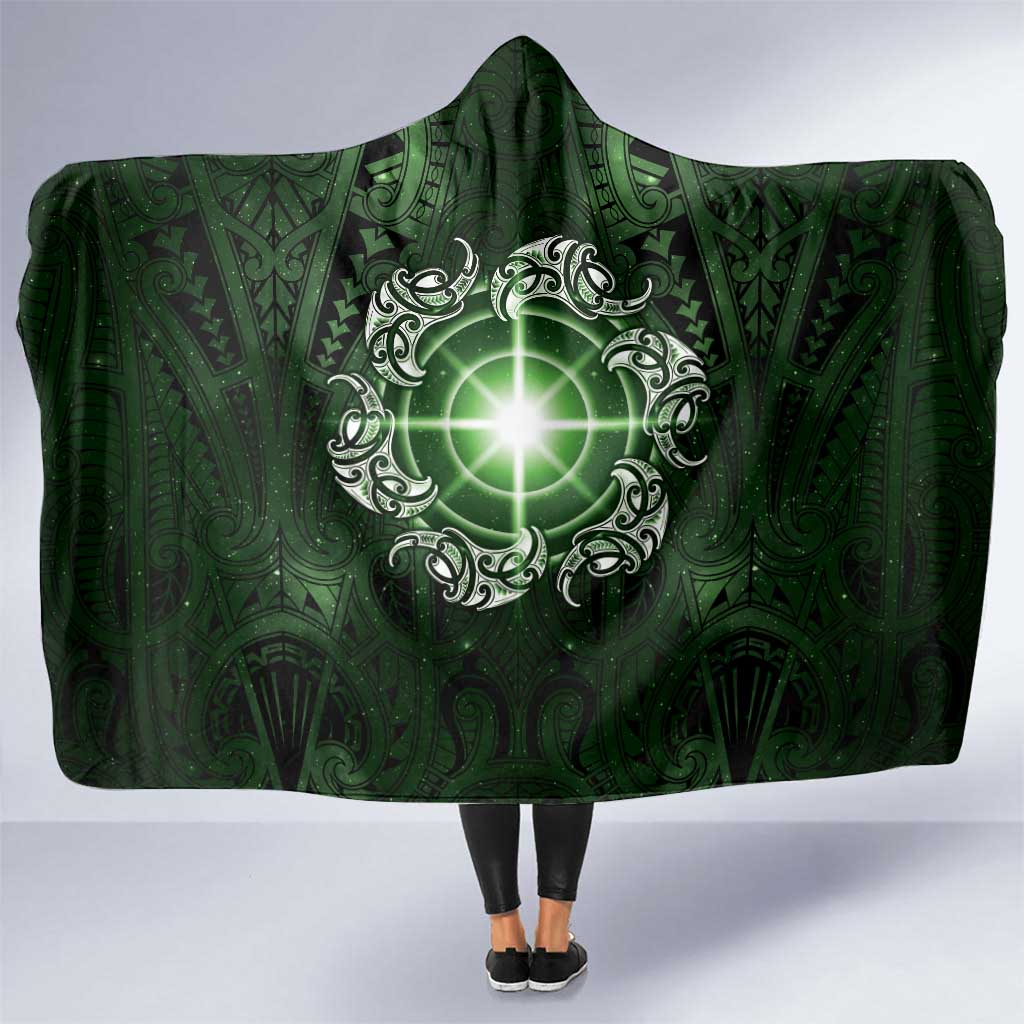 New Zealand Matariki Tupuarangi Hooded Blanket Maori Moko Green Galaxy