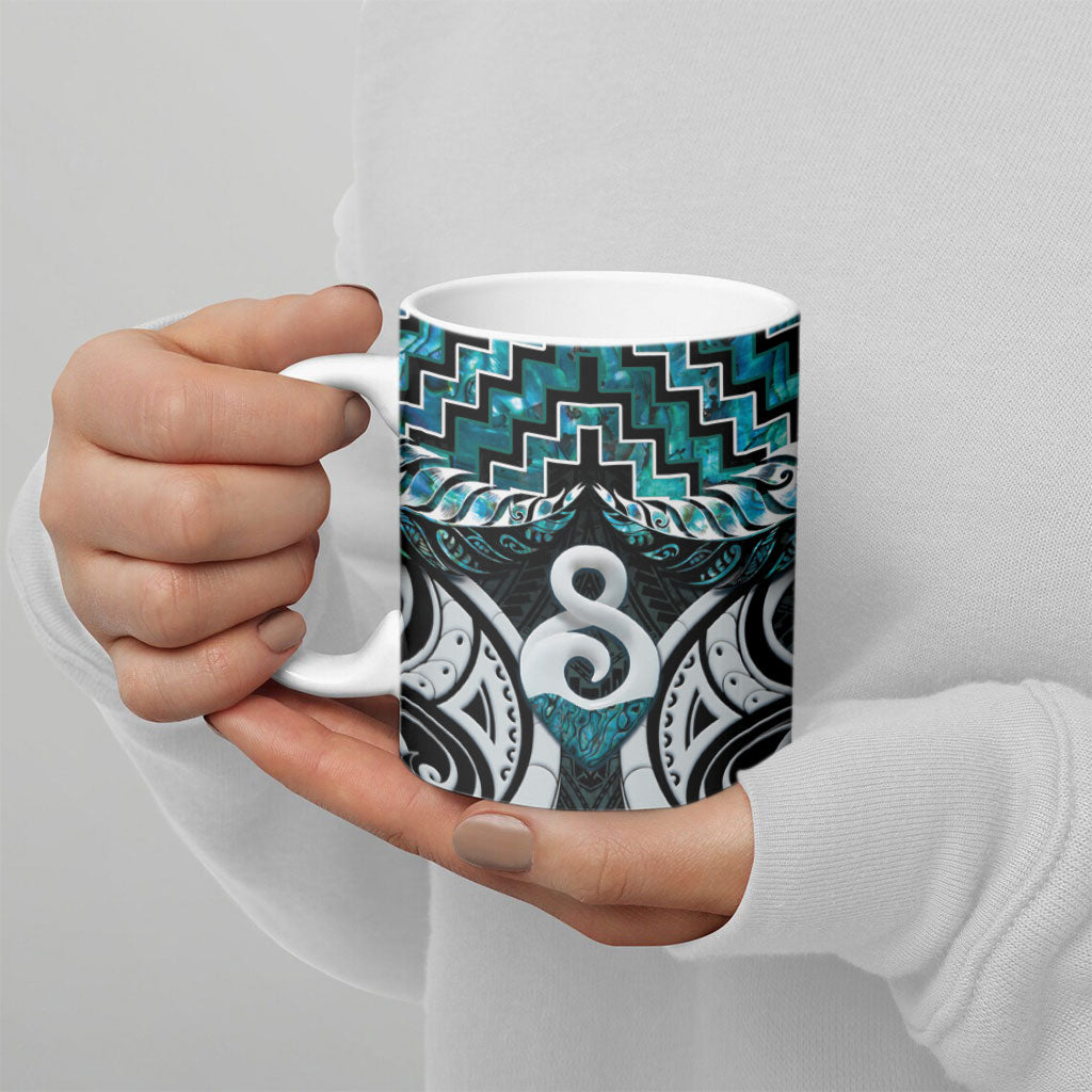 New Zealand Maori Ceramic Mug Poutama Pikorua - Single Twist Paua Shell