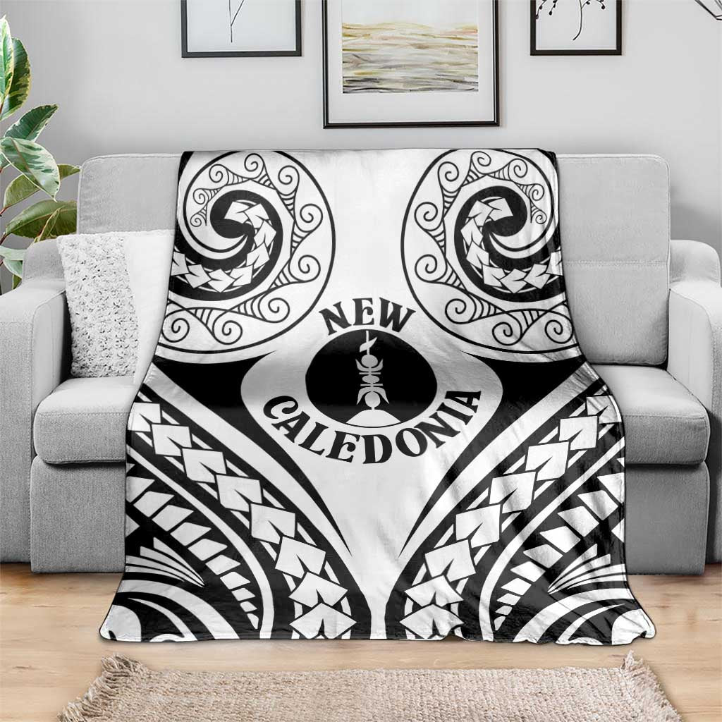 New Caledonia Day Blanket Polynesian Curves White Color - Polynesian Pride