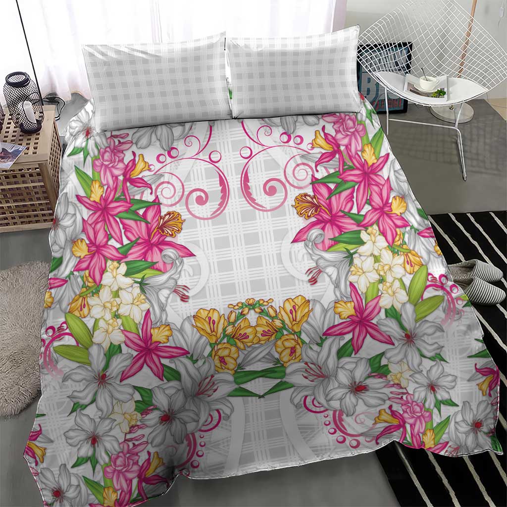 Hawaii Palaka Bedding Set White Tribal Pattern With Tropical Flowers - Polynesian Pride