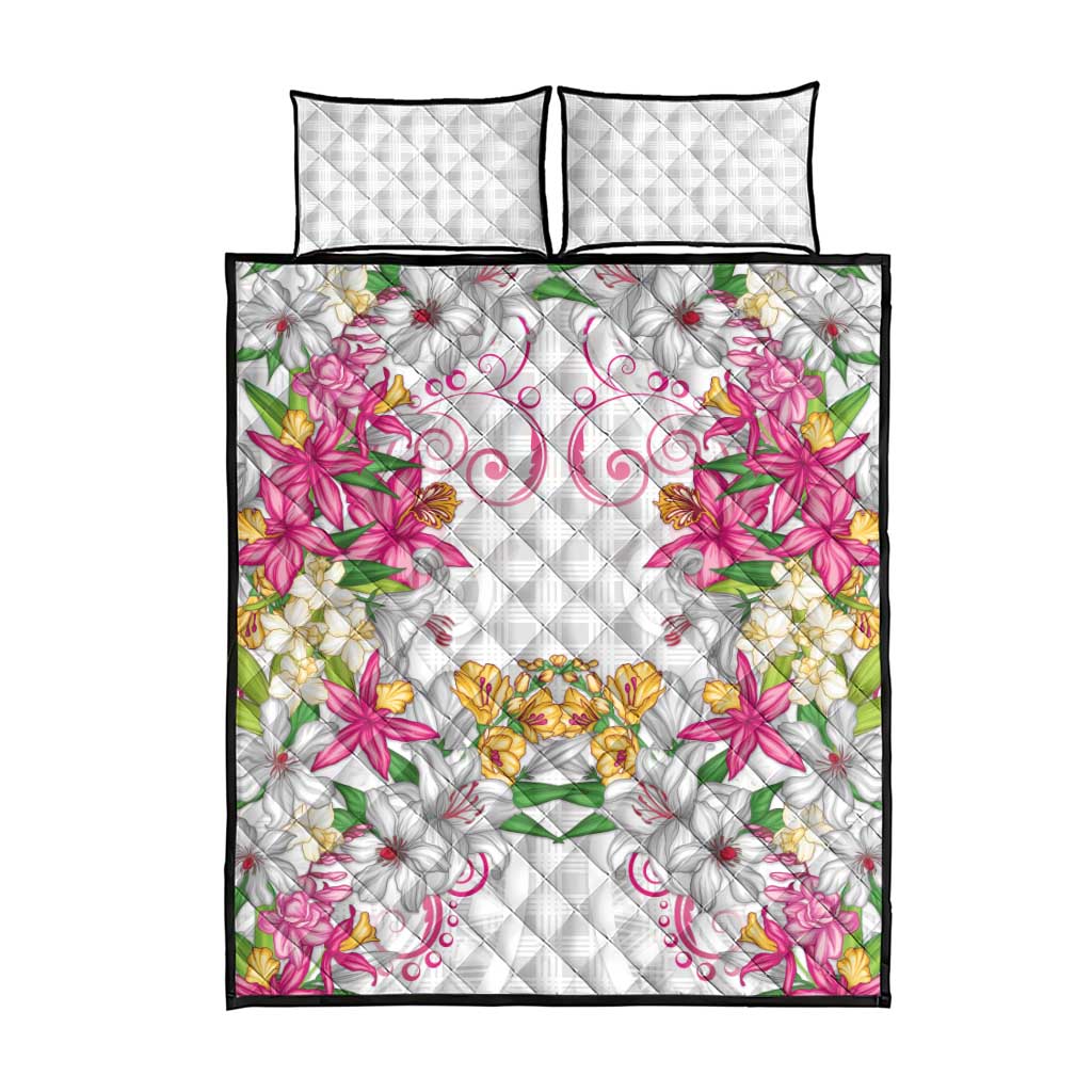 Hawaii Palaka Quilt Bed Set White Tribal Pattern With Tropical Flowers - Polynesian Pride