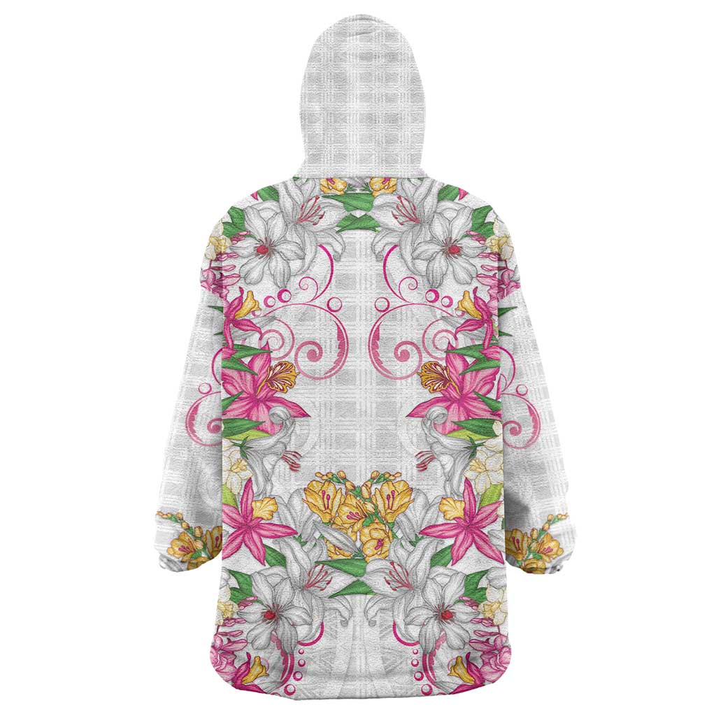 Hawaii Palaka Wearable Blanket Hoodie White Tribal Pattern With Tropical Flowers - Polynesian Pride