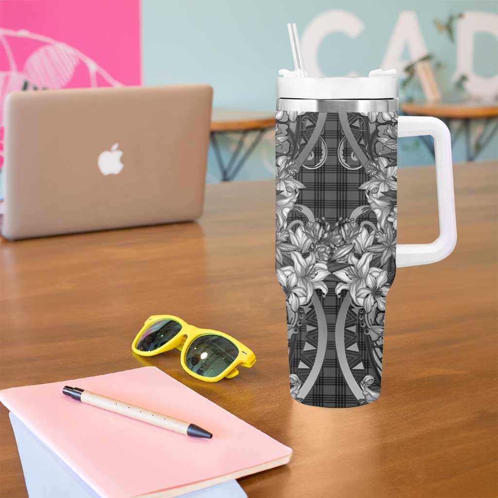 Hawaii Palaka Tumbler With Handle Black Tribal Pattern With Tropical Flowers - Polynesian Pride