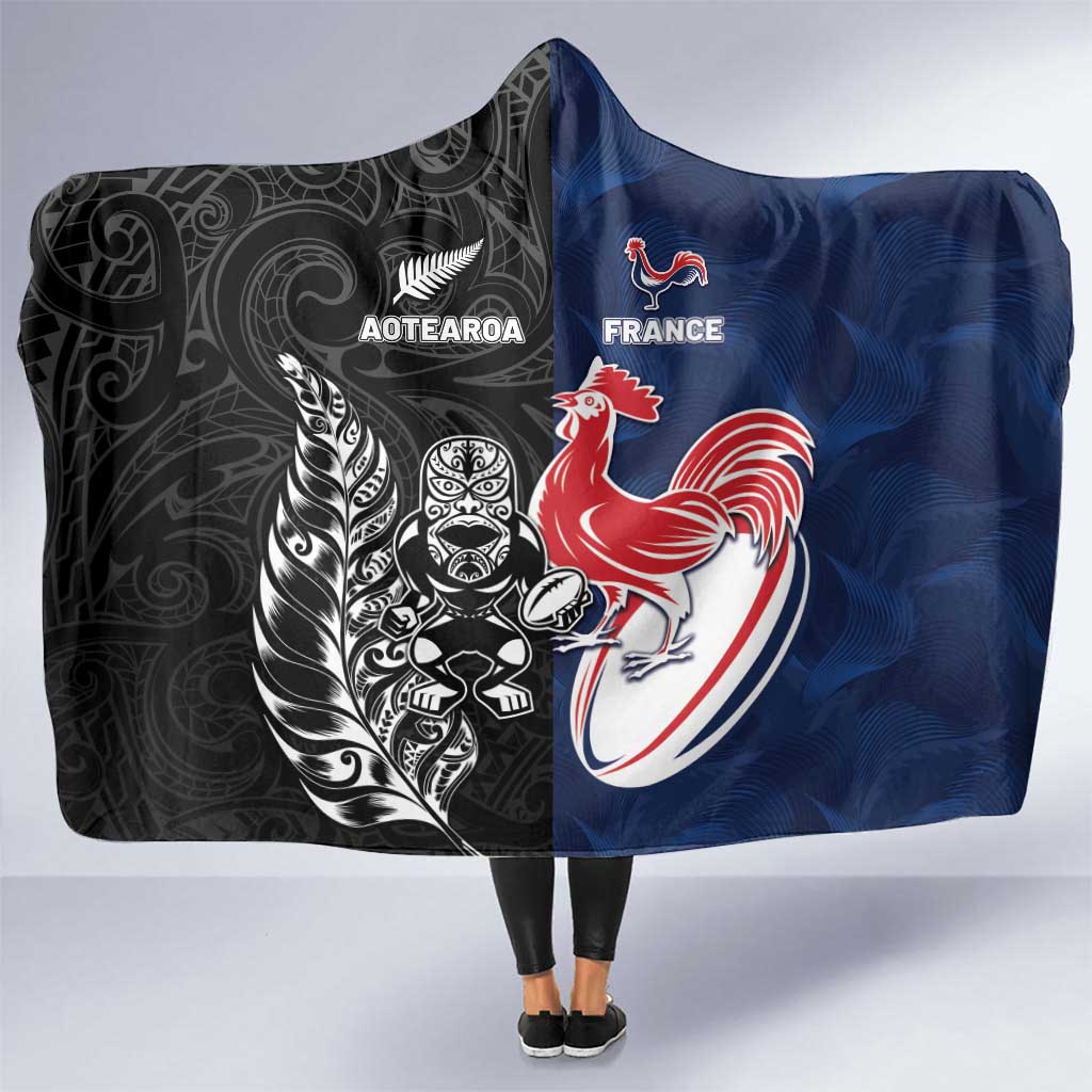 France And New Zealand Rugby Hooded Blanket Les Bleus Rooster With Maori Tiki LT05 One Size Black - Polynesian Pride