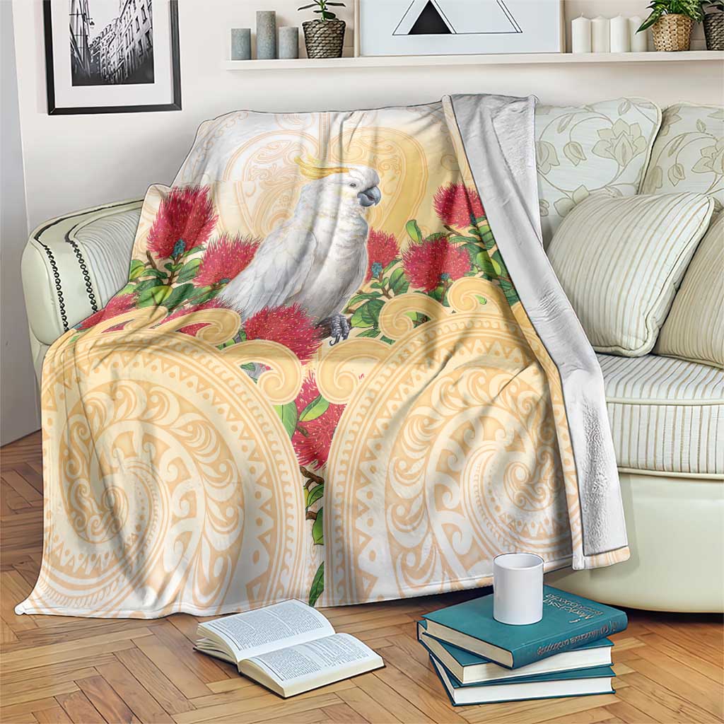 New Zealand Aotearoa Cockatoo Blanket Maori Pattern With Pohutukawa Flowers LT05 Beige - Polynesian Pride