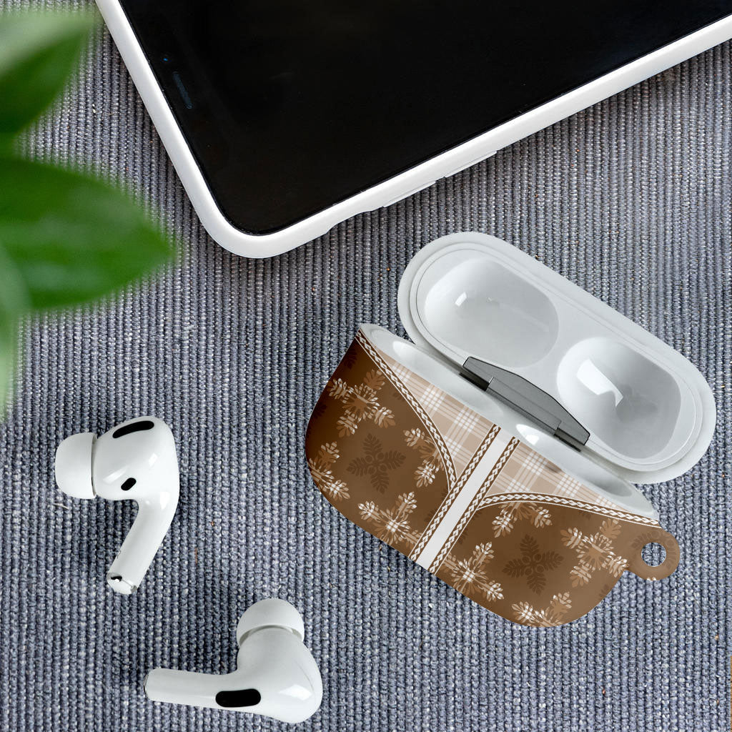 Beige Hawaii Paniolo Quilt Motif AirPods Case