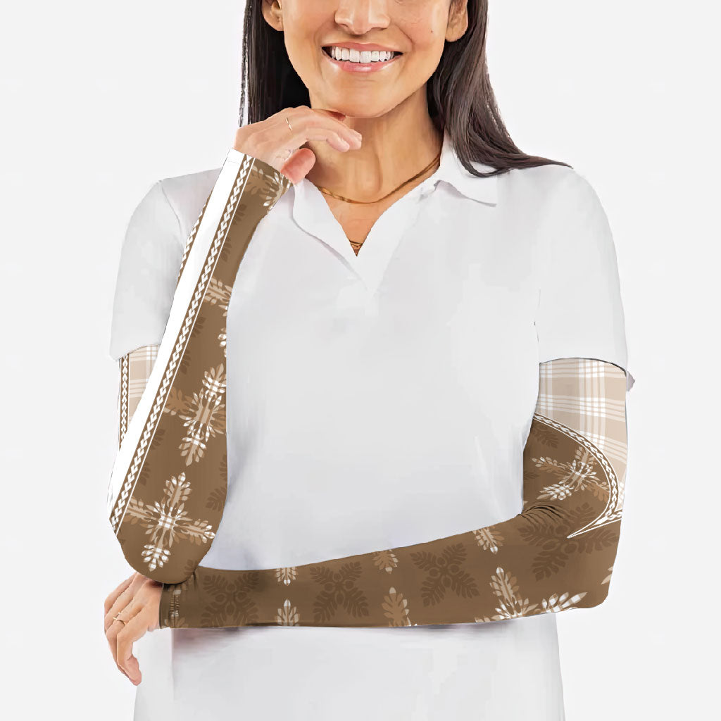 Beige Hawaii Paniolo Quilt Motif Arm Sleeves