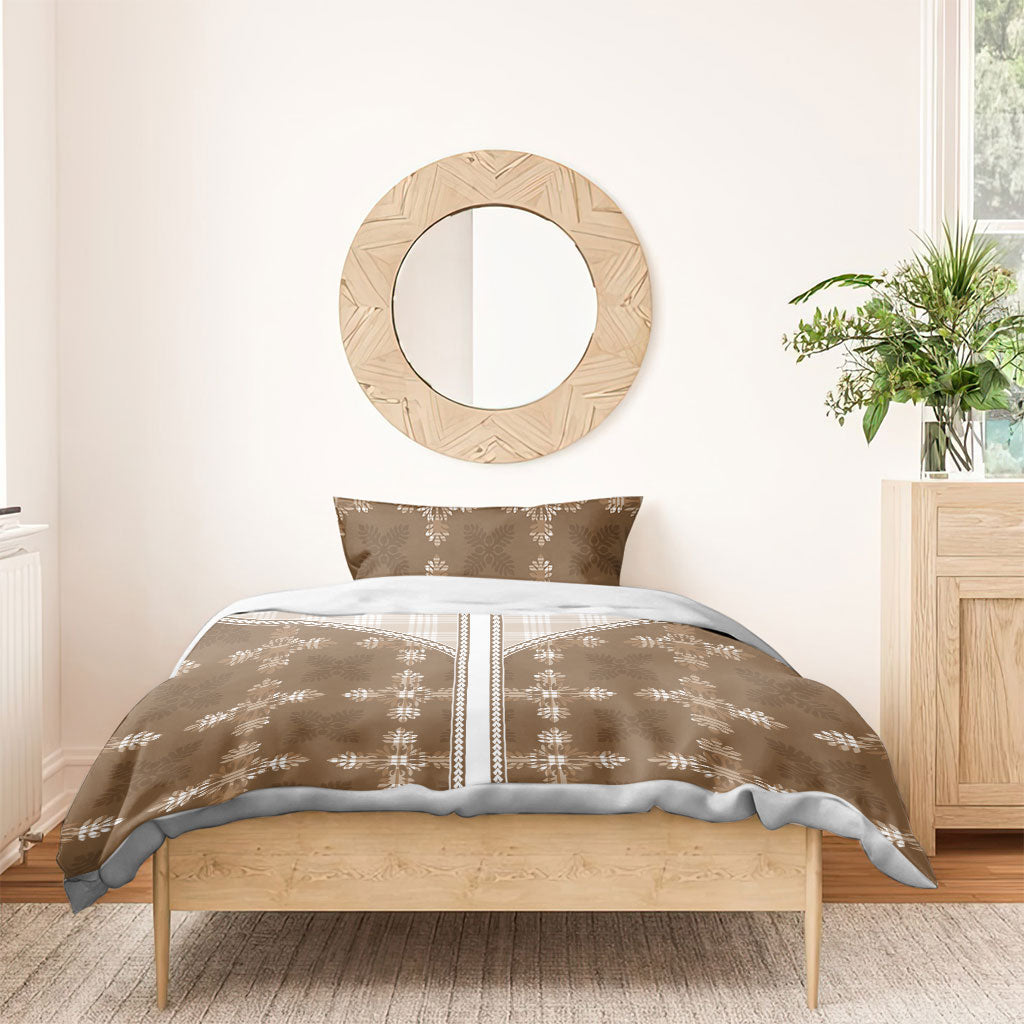 Beige Hawaii Paniolo Quilt Motif Bedding Set