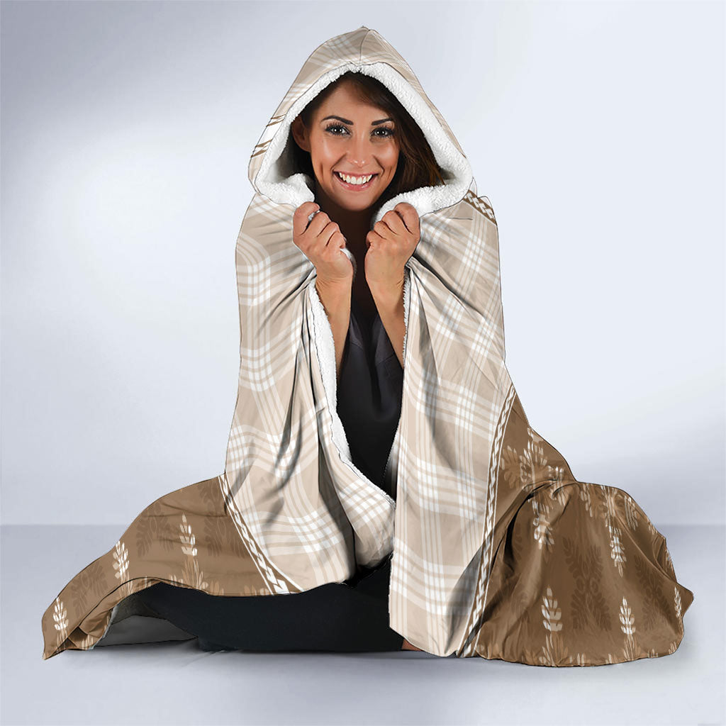 Beige Hawaii Paniolo Quilt Motif Hooded Blanket