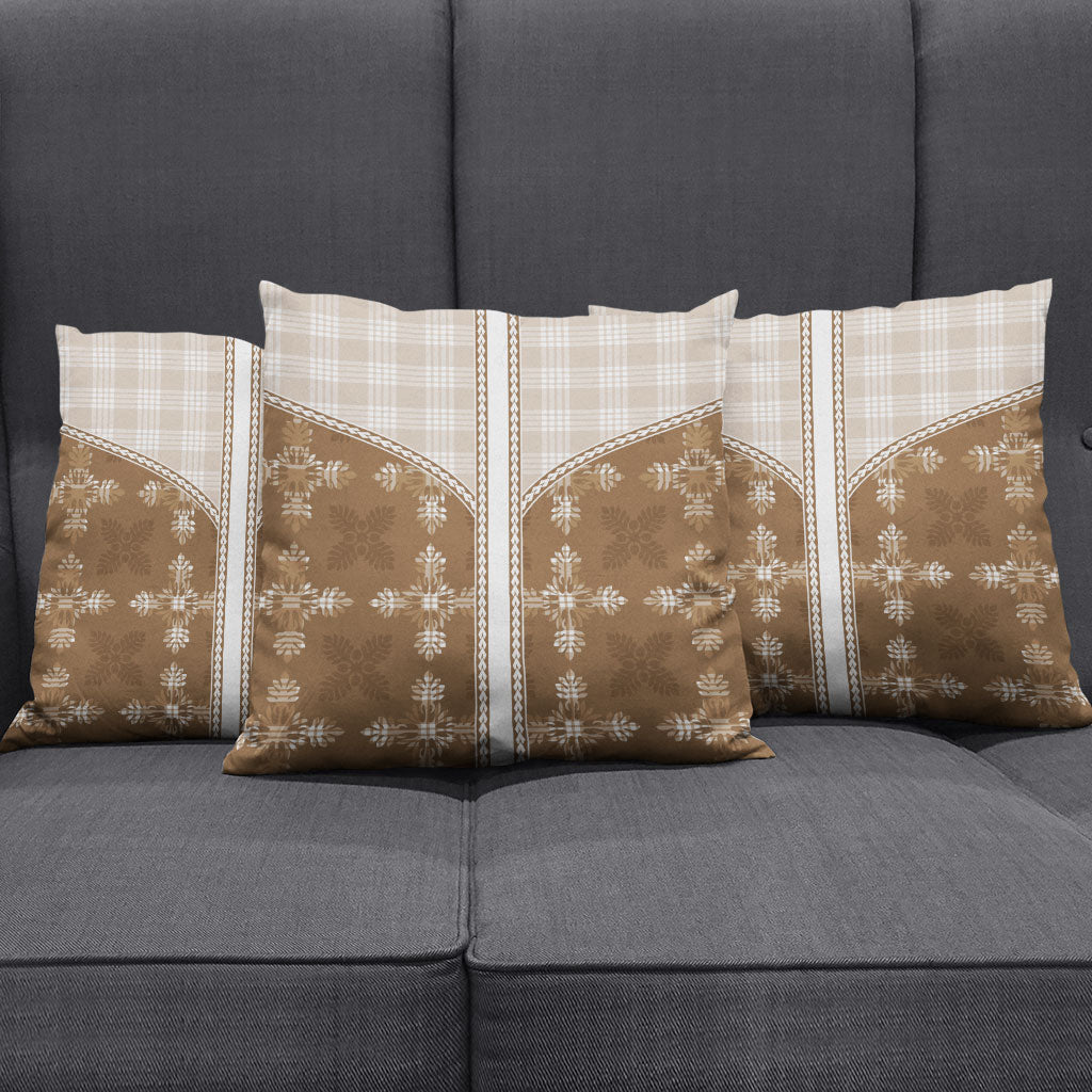 Beige Hawaii Paniolo Quilt Motif Pillow Cover