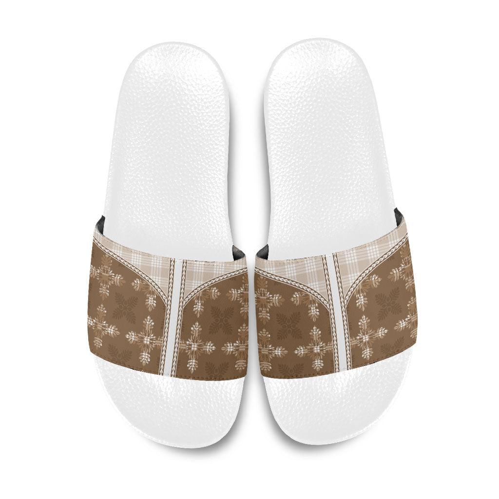 Beige Hawaii Paniolo Quilt Motif Slide Sandals