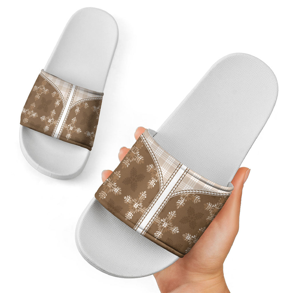 Beige Hawaii Paniolo Quilt Motif Slide Sandals