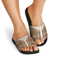 Beige Hawaii Paniolo Quilt Motif Slide Sandals