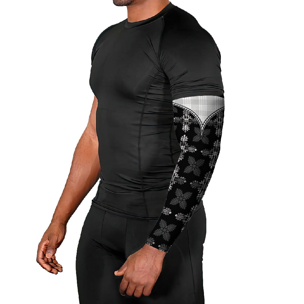 Black Hawaii Paniolo Quilt Motif Arm Sleeves