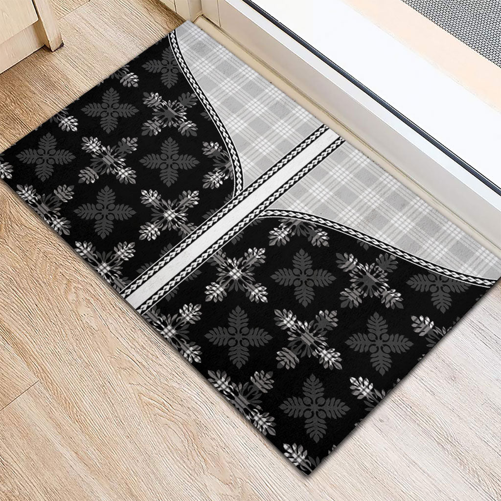 Black Hawaii Paniolo Quilt Motif Rubber Doormat
