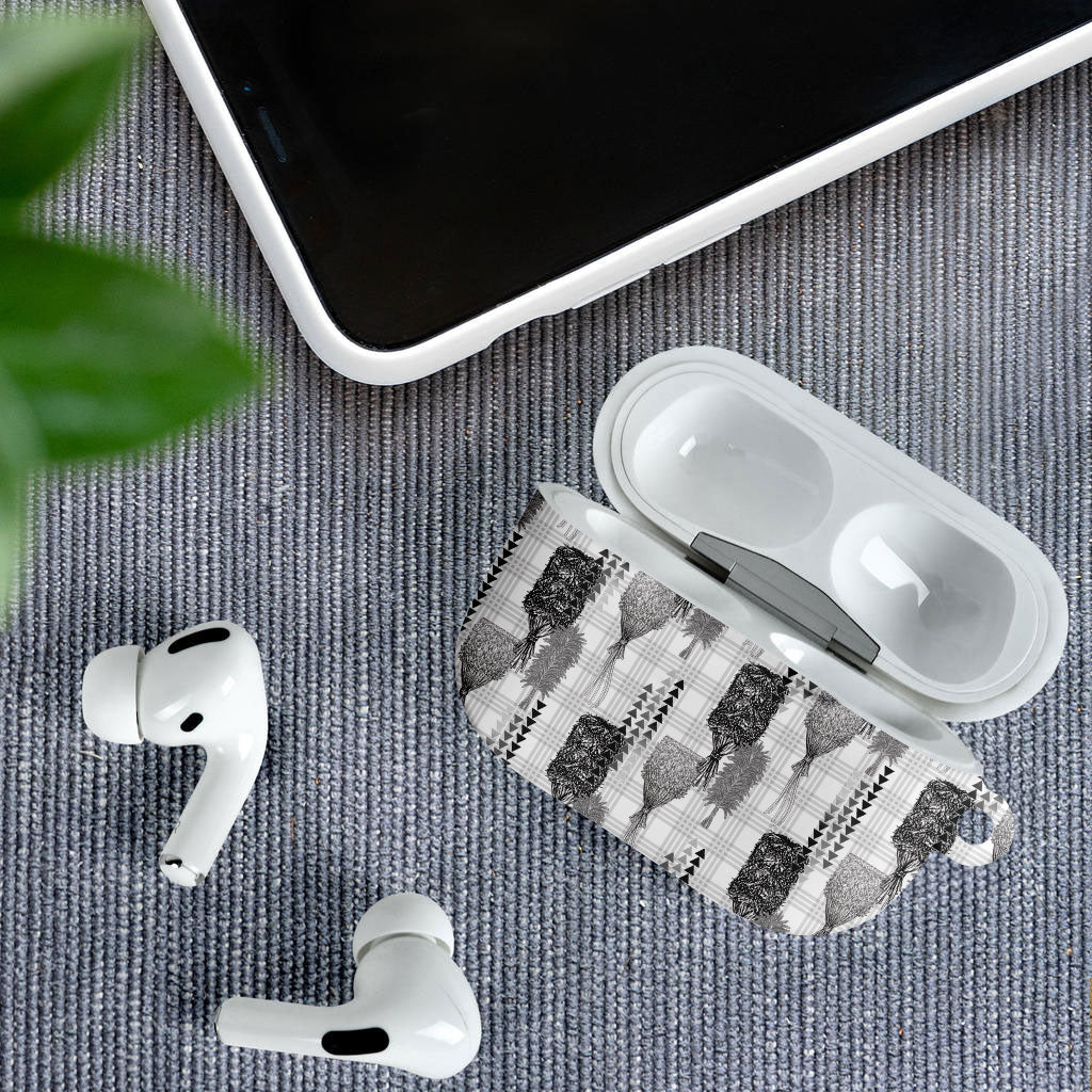 Aloha Hawaii Vintage Kahili Pa'a Lima AirPods Case Palaka Print Hinahina