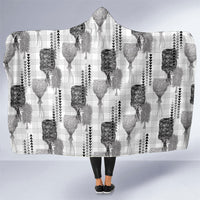 Aloha Hawaii Vintage Kahili Pa'a Lima Hooded Blanket Palaka Print Hinahina