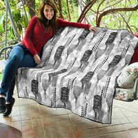 Aloha Hawaii Vintage Kahili Pa'a Lima Quilt Palaka Print Hinahina