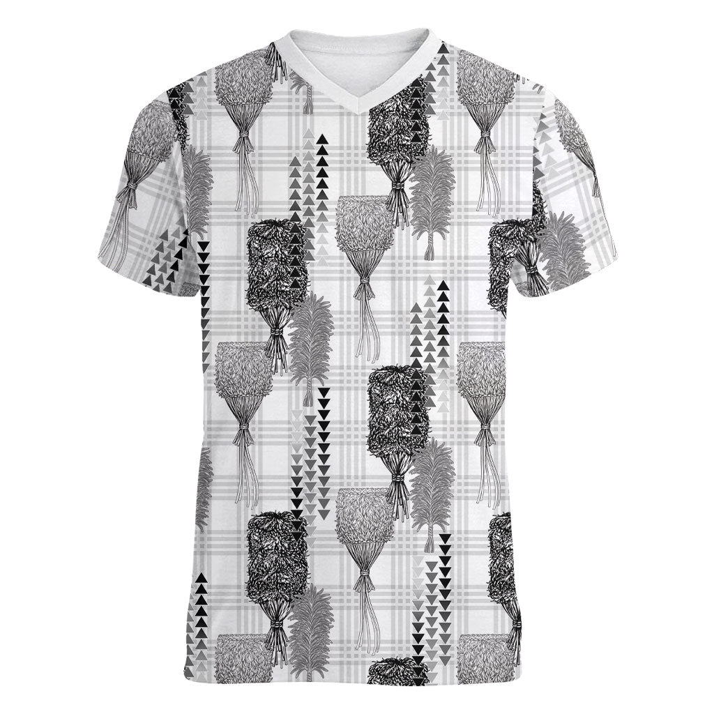 Aloha Hawaii Vintage Kahili Pa'a Lima Women V-Neck T-Shirt Palaka Print Hinahina