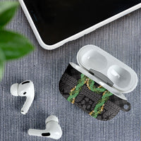 Hawai'i Paniolo Maile Twisted Lei AirPods Case Obsidian Black
