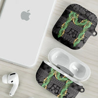 Hawai'i Paniolo Maile Twisted Lei AirPods Case Obsidian Black