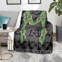 Hawai'i Paniolo Maile Twisted Lei Blanket Obsidian Black