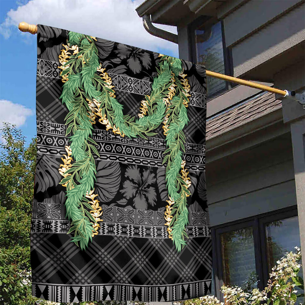 Hawai'i Paniolo Maile Twisted Lei Garden Flag Obsidian Black