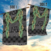 Hawai'i Paniolo Maile Twisted Lei Garden Flag Obsidian Black