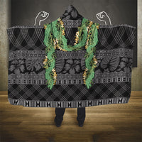 Hawai'i Paniolo Maile Twisted Lei Hooded Blanket Obsidian Black