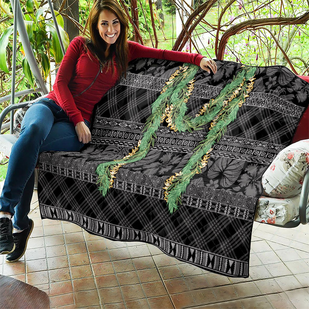Hawai'i Paniolo Maile Twisted Lei Quilt Obsidian Black