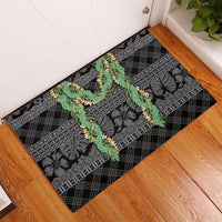 Hawai'i Paniolo Maile Twisted Lei Rubber Doormat Obsidian Black