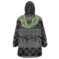Hawai'i Paniolo Maile Twisted Lei Wearable Blanket Hoodie Obsidian Black