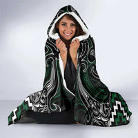 Maori Taiaha Pounamu Whakairo Personalized Hooded Blanket Jade Poutama Motifs