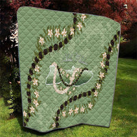 Hawaii Molokai Island Flowers Lei Quilt Kukui Nut Mossy Green
