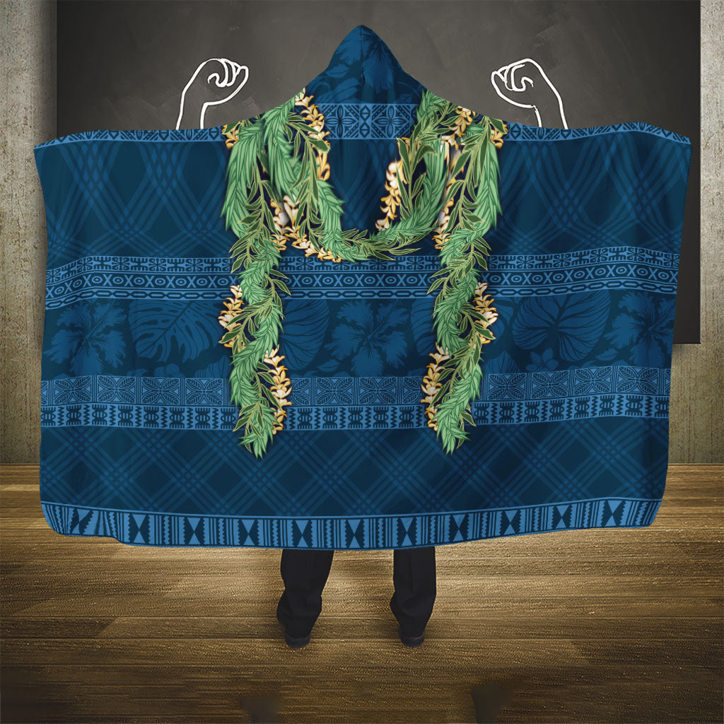 Hawai'i Paniolo Maile Twisted Lei Hooded Blanket Cobalt Blue