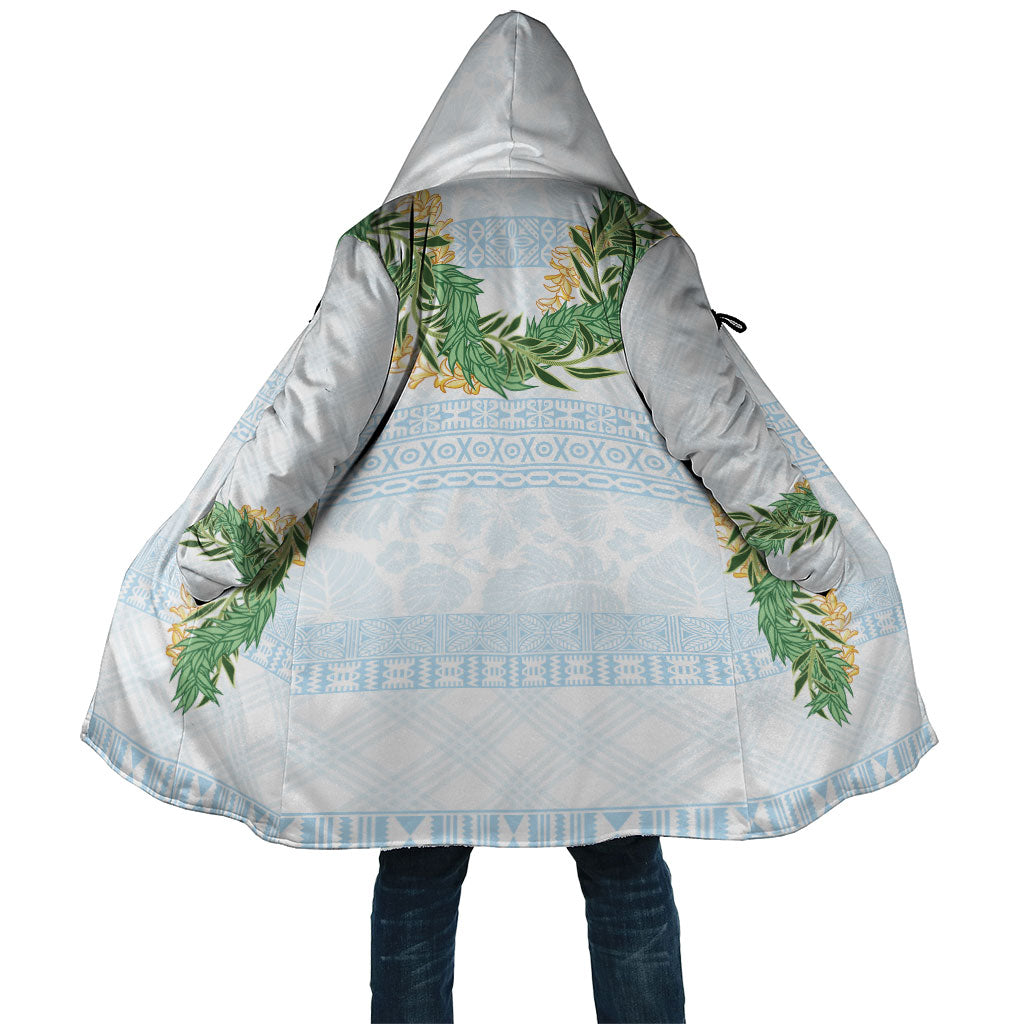 Hawai'i Paniolo Maile Twisted Lei Cloak Winter White