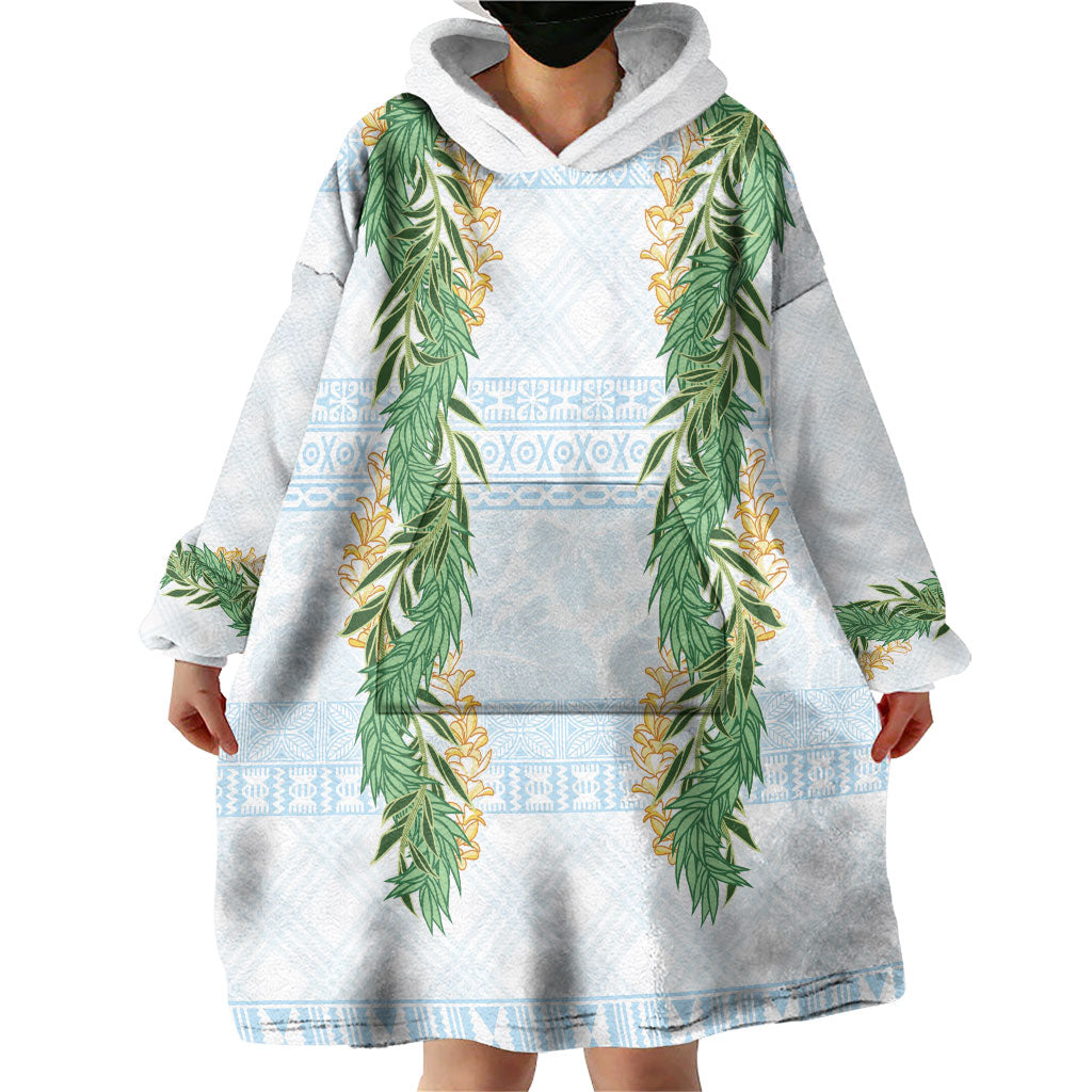 Hawai'i Paniolo Maile Twisted Lei Wearable Blanket Hoodie Winter White
