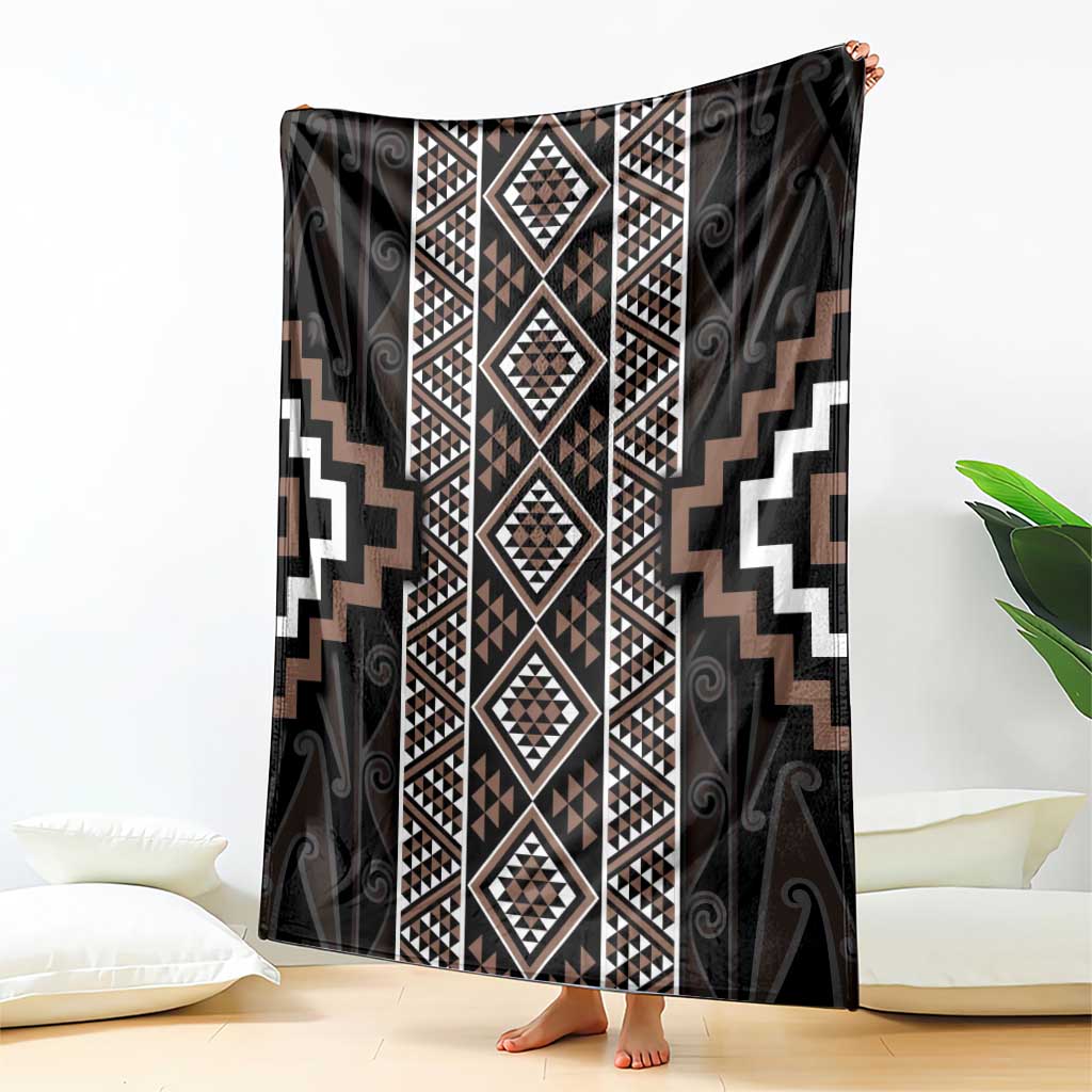 Classic Tukutuku Pattern Aotearoa Blanket Niho Taniwha and Puhoro Motifs