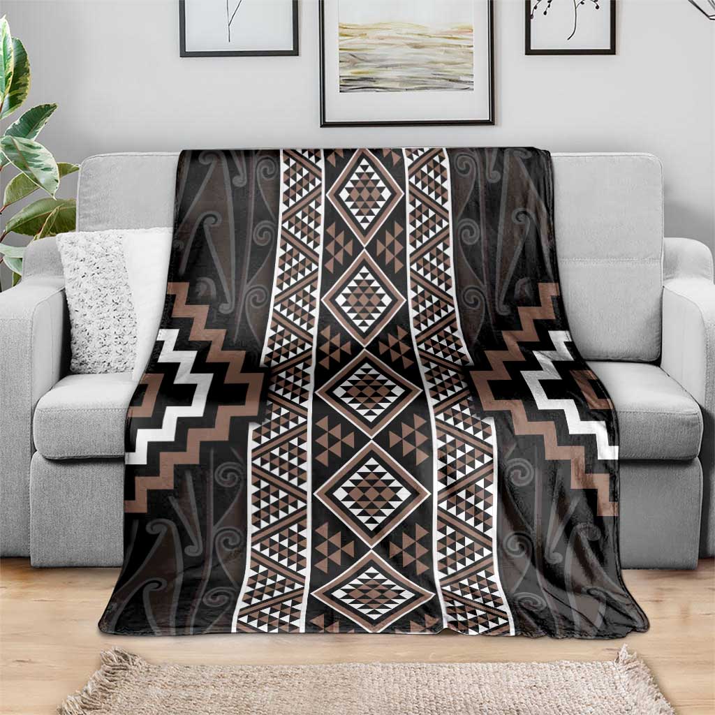 Classic Tukutuku Pattern Aotearoa Blanket Niho Taniwha and Puhoro Motifs