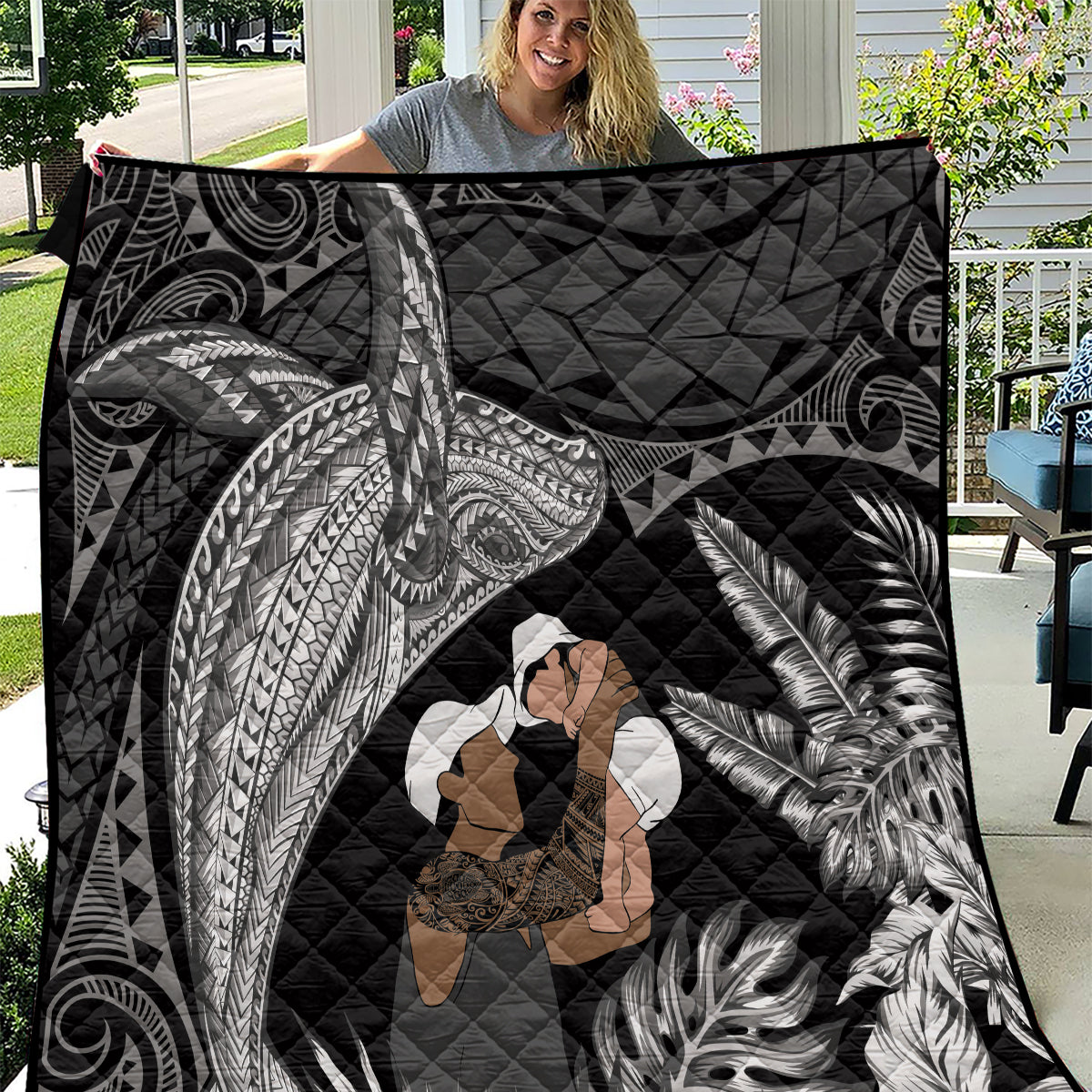 Father's Day Polynesian Pattern Quilt Tropical Humpback Whale - Black