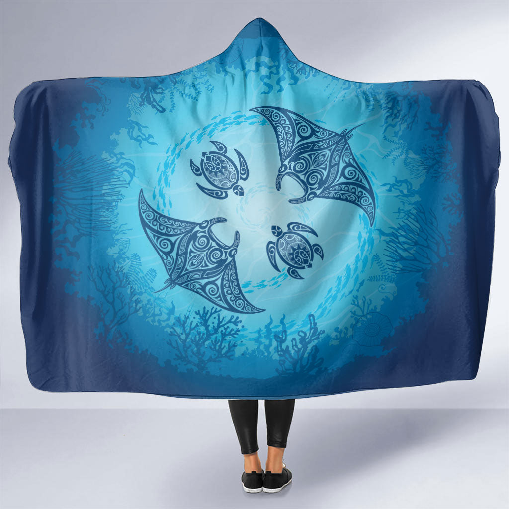 Hawaii Quilt Inspired Collection Aloha Sea Hooded Blanket Manta Ray and Turtles