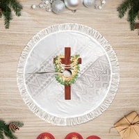 Hawaii ⁠Ka Pule a ka Haku Memorial Tree Skirt Flower Lei Cross - Ivory White