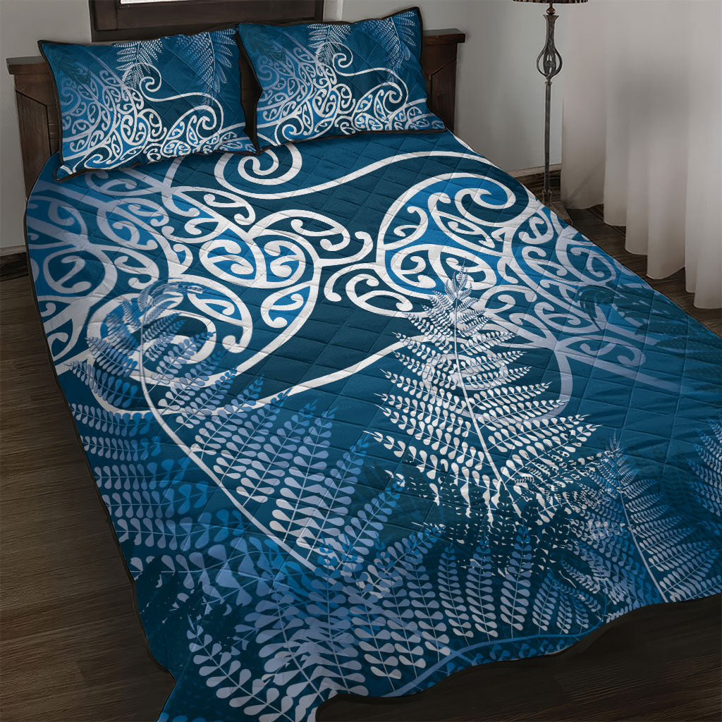 Aotearoa Maori Koru Curves Quilt Bed Set Silver Ferns - Navy Blue LT7 Navy Blue - Polynesian Pride